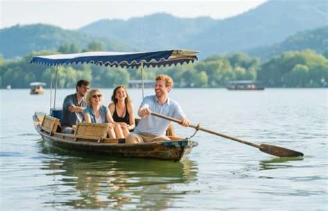 Hangzhou: Lingyin Temple, West Lake & Xiaohe Block | GetYourGuide