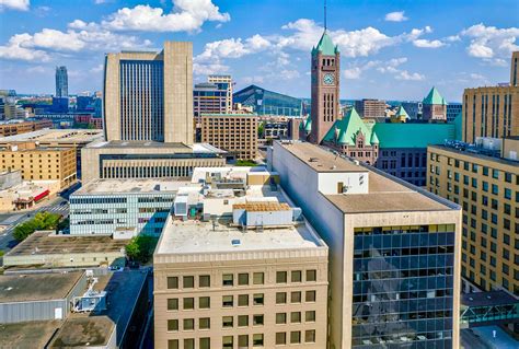 Tru by Hilton Minneapolis Downtown Restaurant: Pictures & Reviews ...