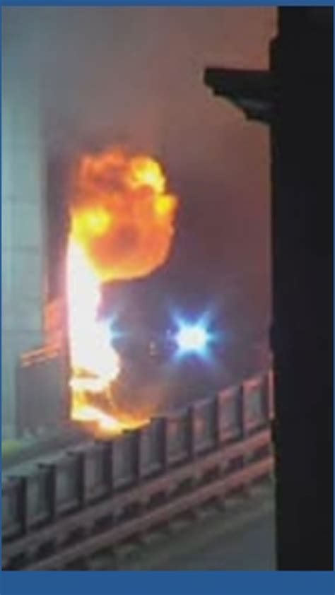 1 killed in fiery car crash on I-5 at Mountlake Terrace transit station | king5.com