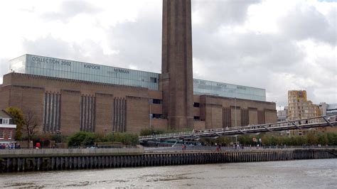 Man dies after falling from Tate Modern gallery – The Irish News