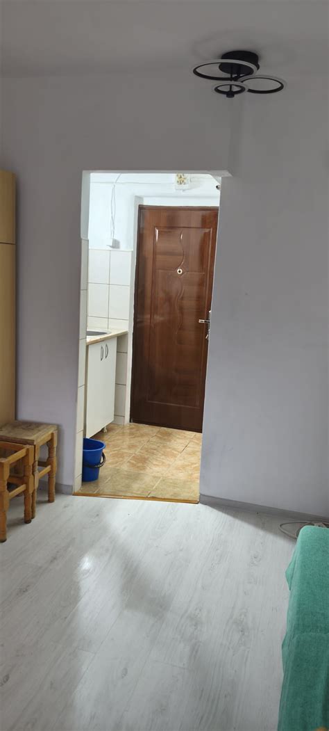 Podu ros- cameră de cămin 17 m cu baie cu