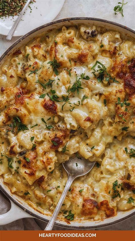 Broccoli Cheddar Chicken and Noodle Casserole - Hearty Food Ideas