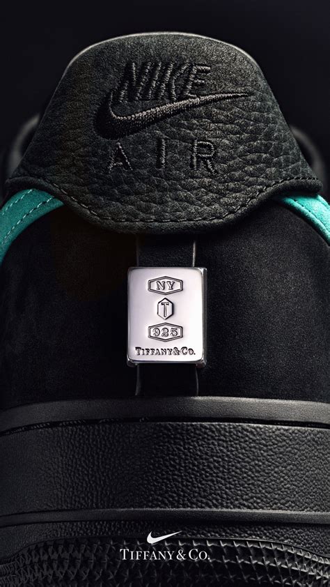 SNKRS Special: Air Force 1 x Tiffany & Co.. Nike SNKRS