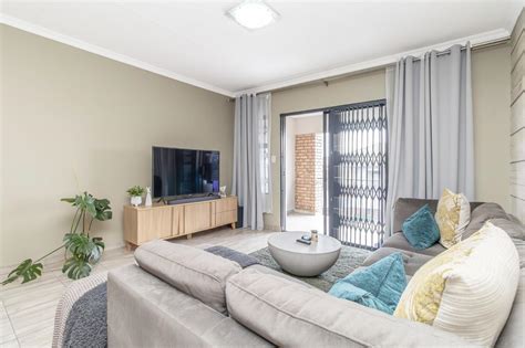 2 Bedroom Apartment for sale in Noordwyk | T5414756 | Private Property