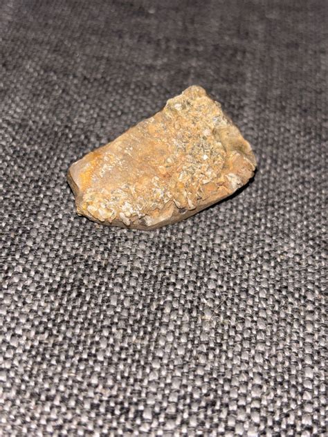 Quartz with Iron Oxide Monzonite or Sandstone contact - mineral Identification | Rock Identification