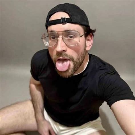 In love with my new BBC replica dildo 🔥 Thank u @QUTOYS_official ️ @Mr_hung3 🛒 https://t.co ...