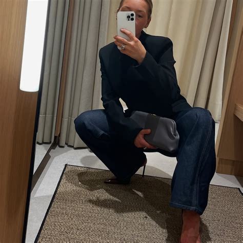 Dark-Wash Jeans Are Defining Spring—These Are the Shoes They Look Best With