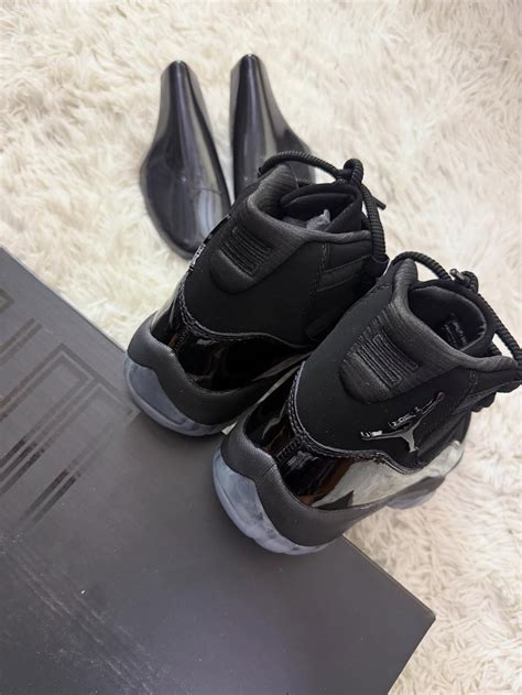 R11 Cap and Grown – SaxoShop