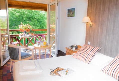 HOTEL-RESTAURANT LES TROIS SOLEILS DE MONTAL (Saint-Jean-Lespinasse ...