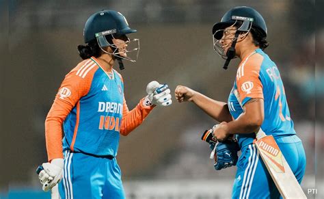 IND-W vs WI-W: रिचा घोष की तूफानी पारी से भारत ने रचा इतिहास, टी20 ...