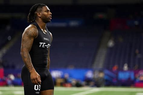 Steelers sign Jaheim Bell. What to know about ex-Patriots tight end ...