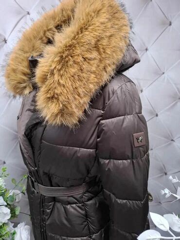 Ženska zimska jakna sa kapuljačom i: 7000 RSD Zimske jakne | Pančevo ...