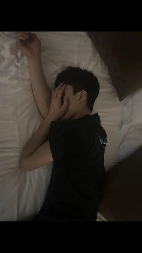 不要为过去发生的事情而遗憾地哭泣。不要为未来尚未发生的事情感到压力。充分活在当下并让它变得美丽。 | TikTok