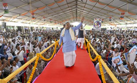 Siddaramaiah challenges BJP-JD(S) for debate on development in Karnataka