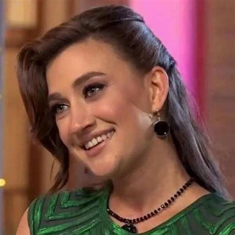 Who was Annabella Lovas? Influencer, Bachelor star and cancer survivor ...