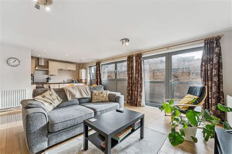 Dumbarton Road, Flat 2/1, Partick, Glasgow G11, 3 bed flat for sale, £ ...