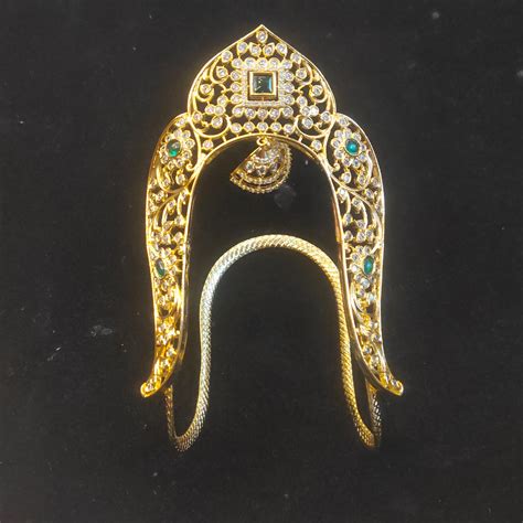 Emerald CZ Temple Arch Vanki | Traditional South Indian Armlet | ASP ...