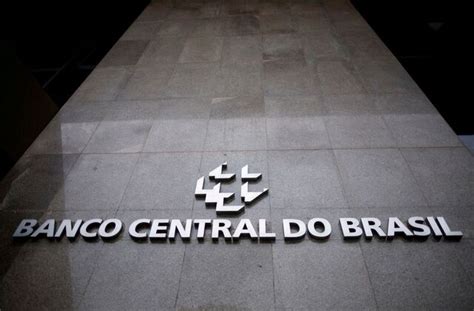 Brazilian Economists Expect Central Bank to Cut Rates in Early 2026 ...