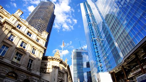 London walking tour the Shard and Tower Bridge views (4K)