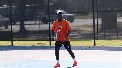 Men’s tennis falls in final singles match, drops 4-3 decision vs. SBU ...