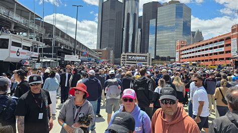 Detroit Grand Prix draws fans, families from far and wide