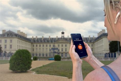 SAUMUR VISITE AUDIOGUIDÉE À PIED 1H30 ET 18 COMMENTAIRES AUDIOS (2026 ...