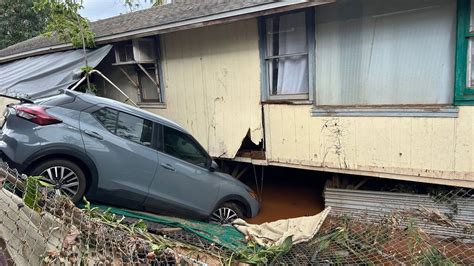 Severe flooding in Hawaii surprises residents and meteorologists