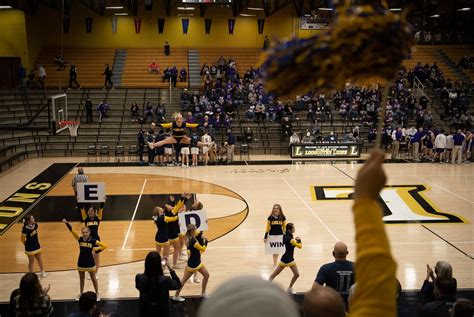 Indiana Class A Boys Basketball Regional – Loogootee Barr-Reeve