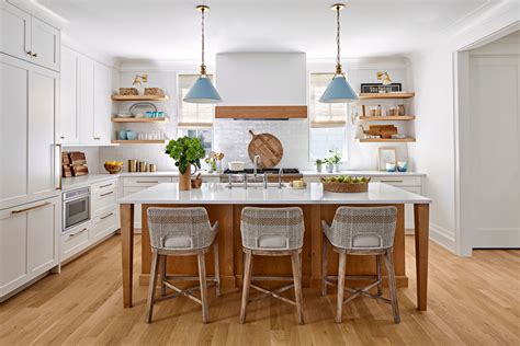 2 Cabinet Colors Designers Say Can Instantly Date Your Kitchen