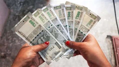 Will Rs 500 notes face the axe again? All eyes on Centre's next move