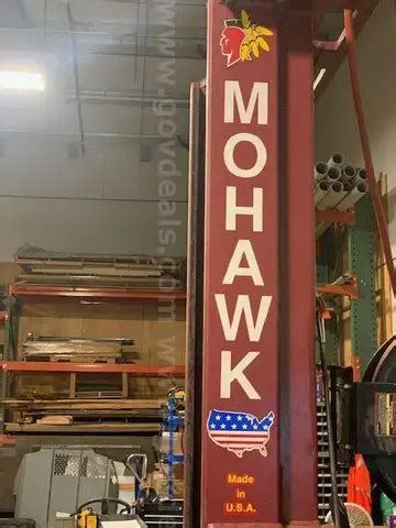 Mohawk auto lift IA-10 10,000lb | AllSurplus