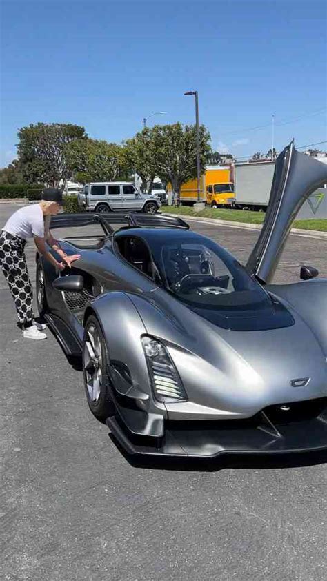 This supercar looks like a printer got promoted