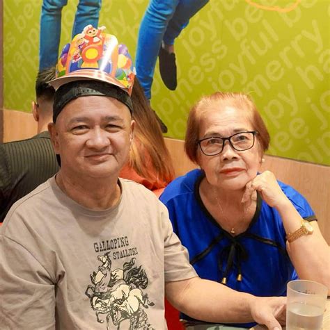 May nagsunog inabot ang kuryente kaya ito Wala rin kaming kuryente ...