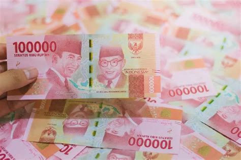 Tak Seragam, Begini Alasan UMR Tiap Wilayah Bisa Berbeda - Ayo Bandung ...