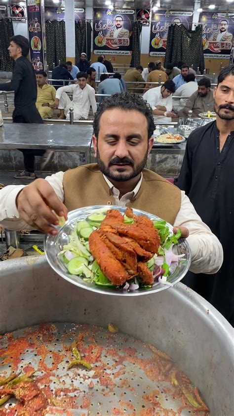 Spicy & Juicy Degi Chargha from Peshawari Chargha House, Peshawar | TikTok