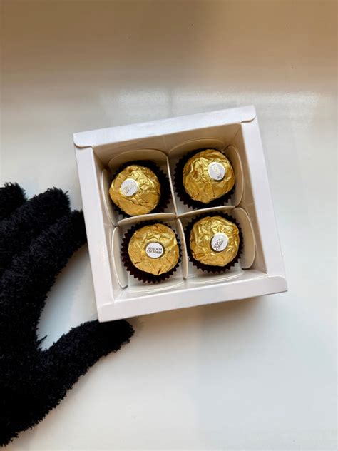 White 4 in 1 Box I Ladoo I Mini Bubble I Peony I Shell PO04 – Wick and Pour