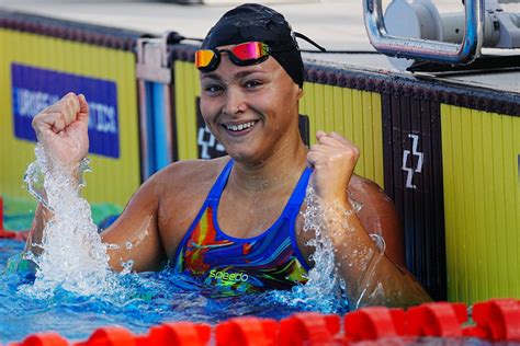 Maria Daza Shines With 1:54.45 3-Second 200 Free PB At 2025 Spanish SC Nationals Day 3