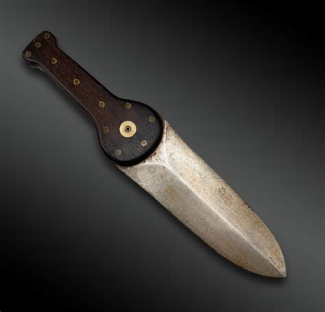 KNIFE - Plains Indians, Great Lakes Region, North America - 19th century | Paul Bert Serpette