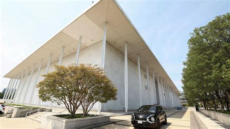 Latest Trump-backed Kennedy Center renaming bid triggers emergency ...