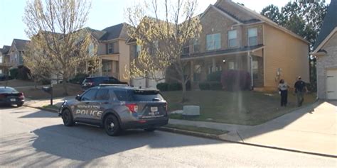 Murder-suicide suspected after husband and wife found dead inside Ga. home