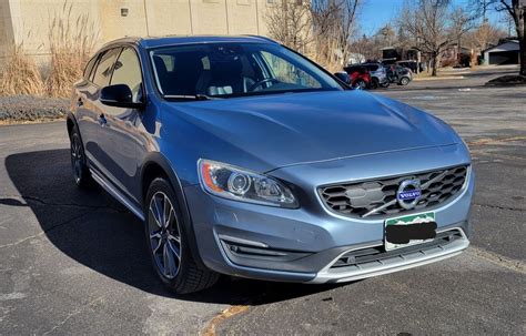 Used Volvo V60 T5 Cross Country Platinum for Sale in Brighton, CO ...