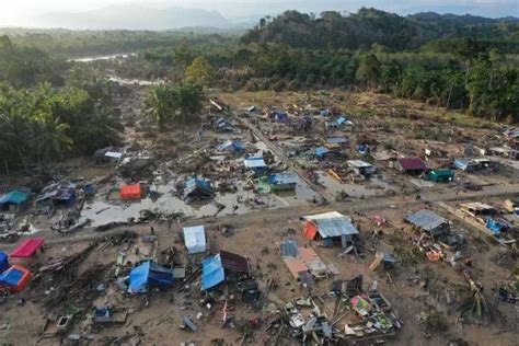 Banjir dan Longsor Sumatera Lenyapkan 29 Desa - Radar Surabaya