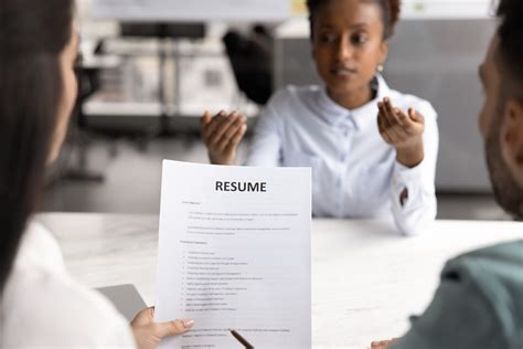 Resume Formats for Freshers: Best Examples & Tips