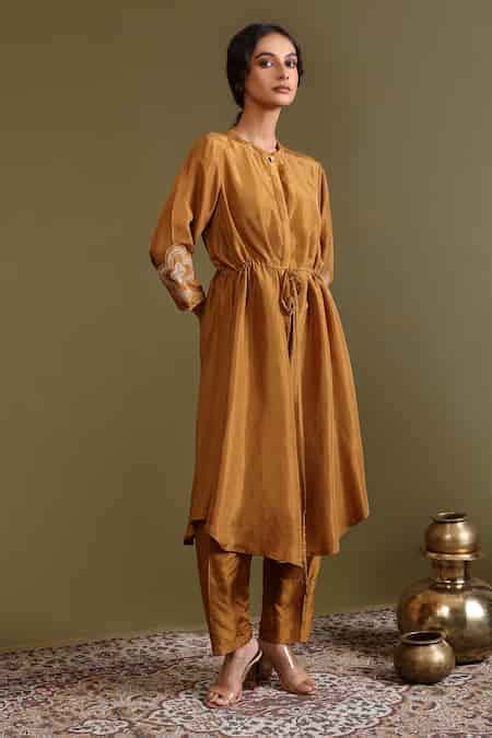 Buy Yellow Silk, Dupion Embroidery, Zari High Mrittika Front Tie-up ...