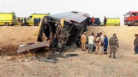 مصرع شخصين وإصابة 33 إثر انقلاب “أتوبيس” جنوبي مصر | الجزيرة مباشر