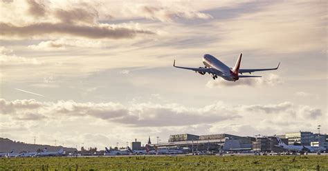 Flug EW 2791 aus BURGAS - Flughafen Stuttgart