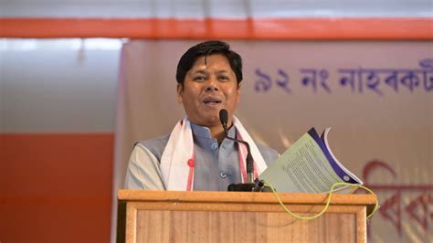 Assam polls: BJP MLA Taranga Gogoi reaches out to Naharkatia tea tribe ...