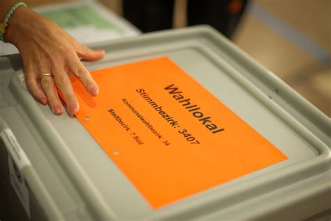 ZDF-Politbarometer: Union stabil, AfD dicht dahinter | NIUS.de