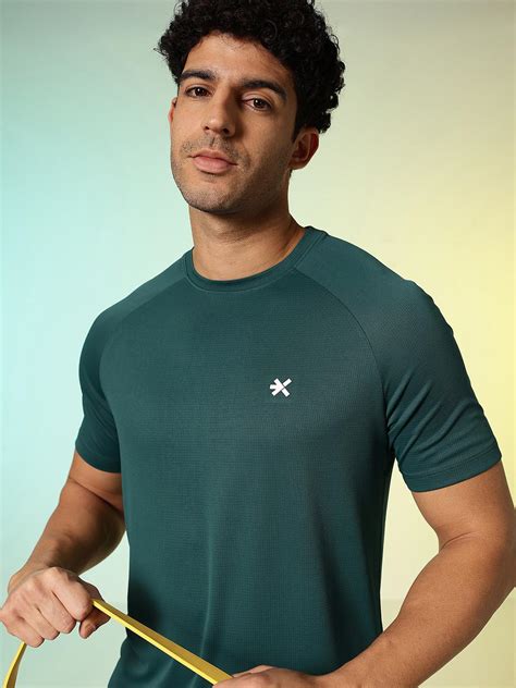 Buy HRX By Hrithik Roshan Men Back Printed Rapid Dry Training T Shirt ...