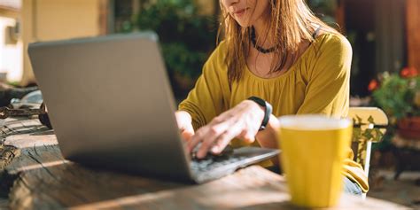 How to Move Your Home Office Outside | Reviews by Wirecutter